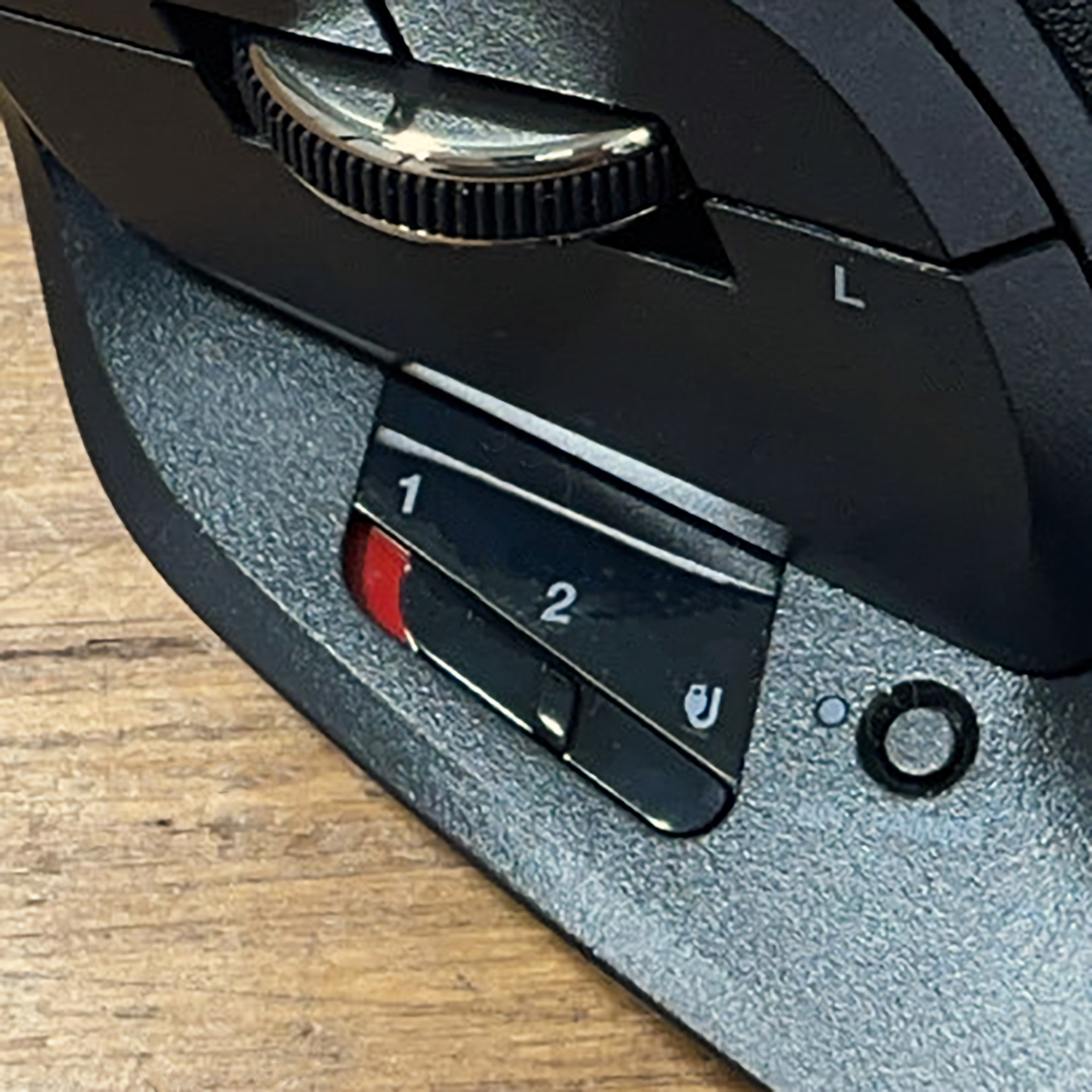 ELECOM HUGE PLUS と エルゴノミクス傾斜スタンド | ふうBLOG